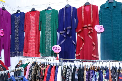 品味京韻華服，盡享潮流盛宴——北京服裝特產(chǎn)購(gòu)物節(jié)于大興綠地繽紛城廣場(chǎng)盛大啟幕